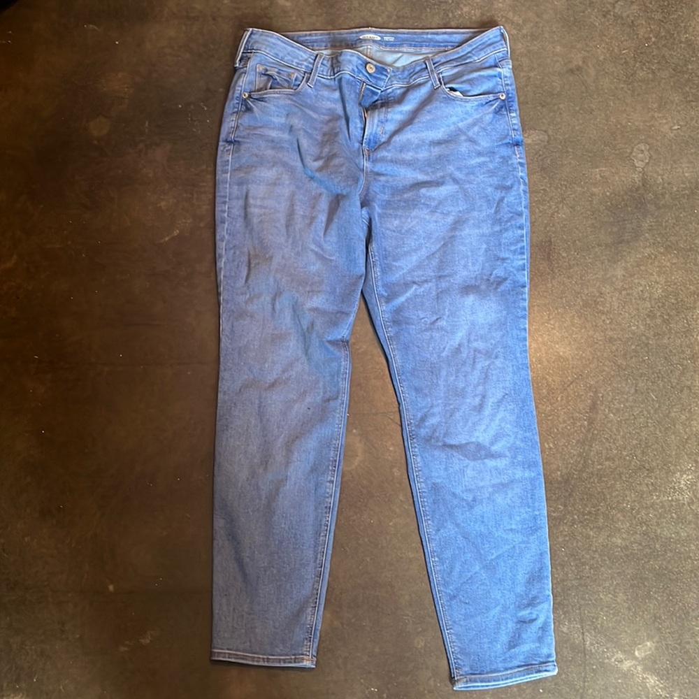 Light wash old navy skinny jeans